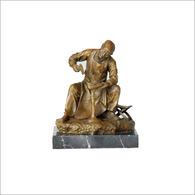 Royal Statue