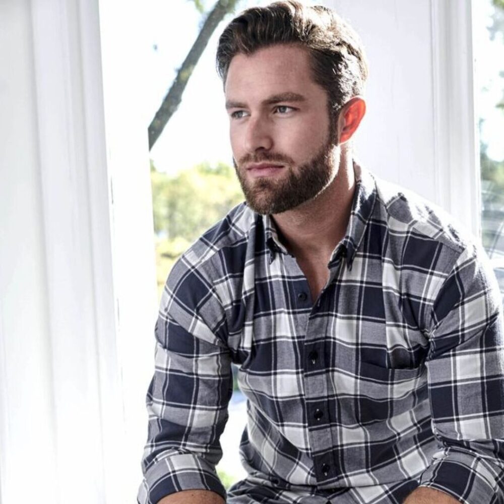 Men Slim Fit Checkered Spread Collar Casual Shirt