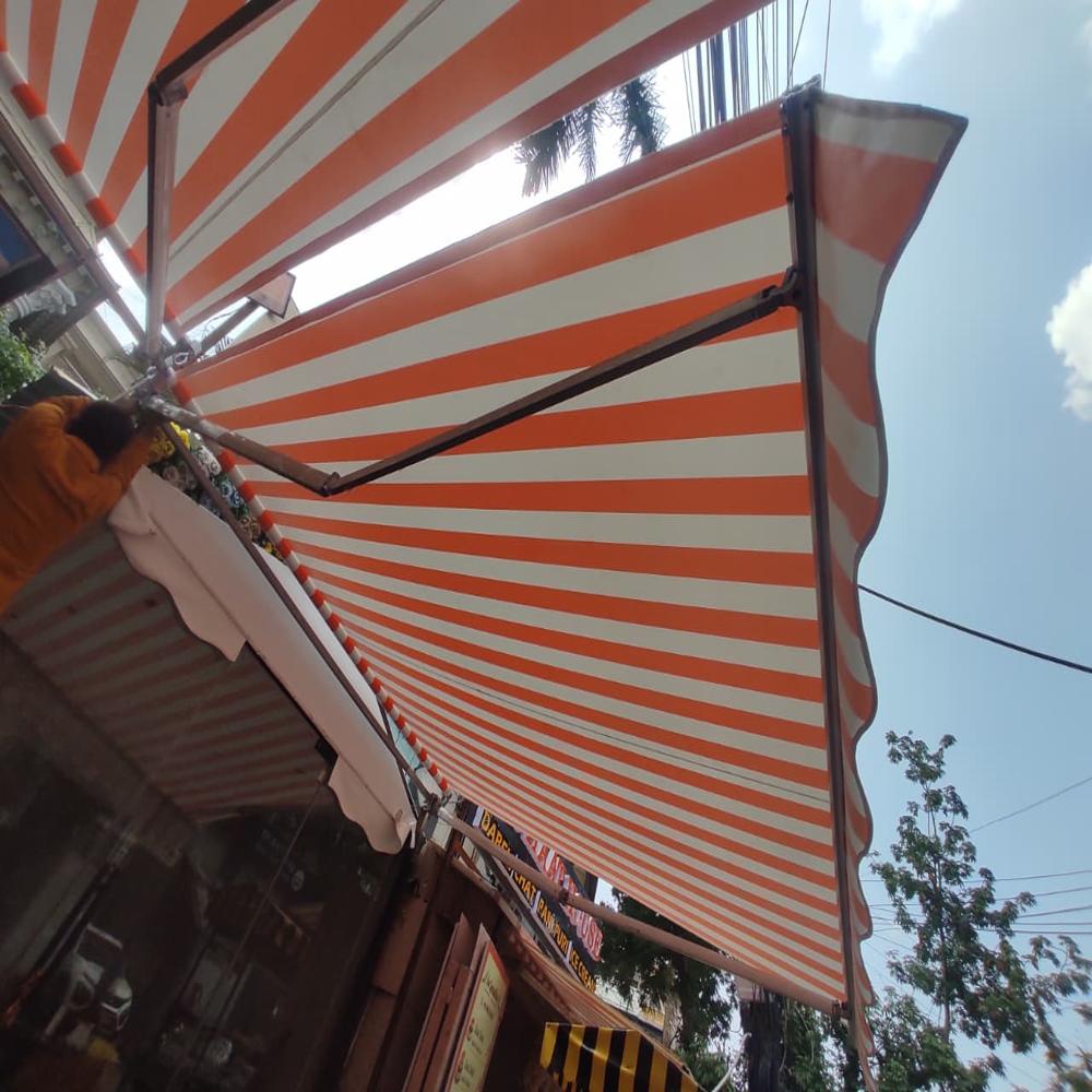 Retractable Window Awning