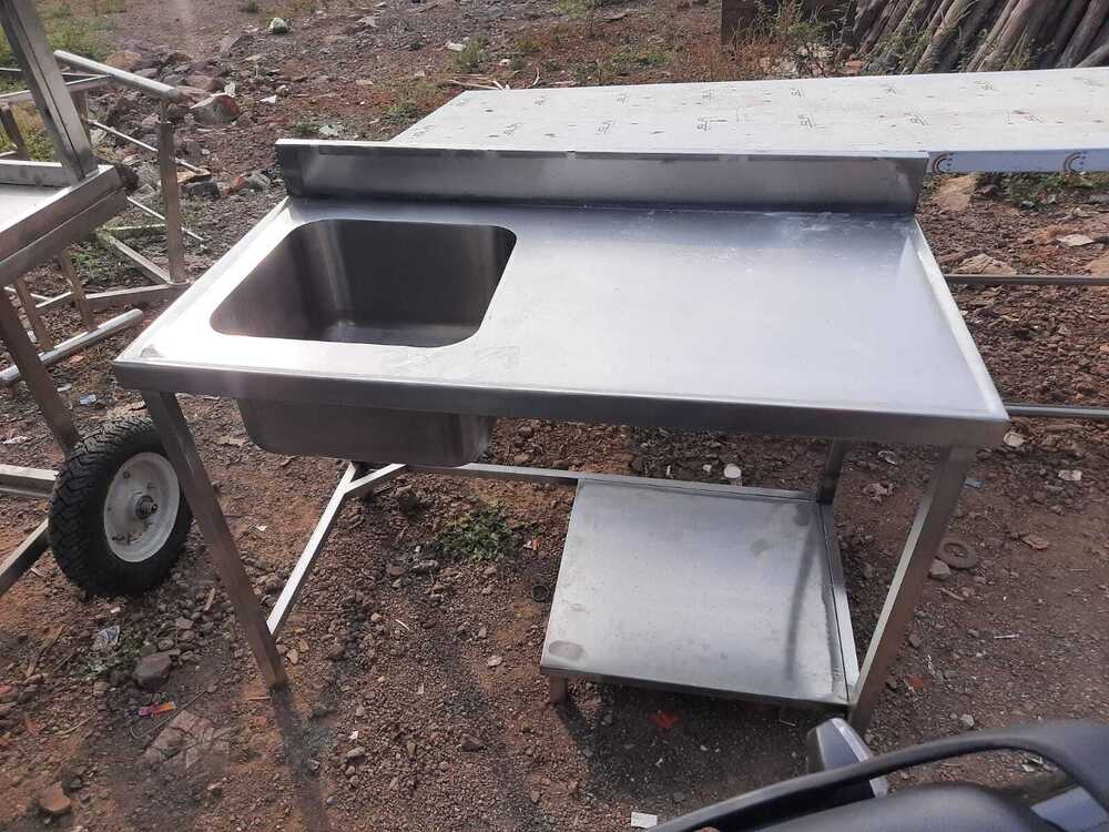 Wash Basin With Platform