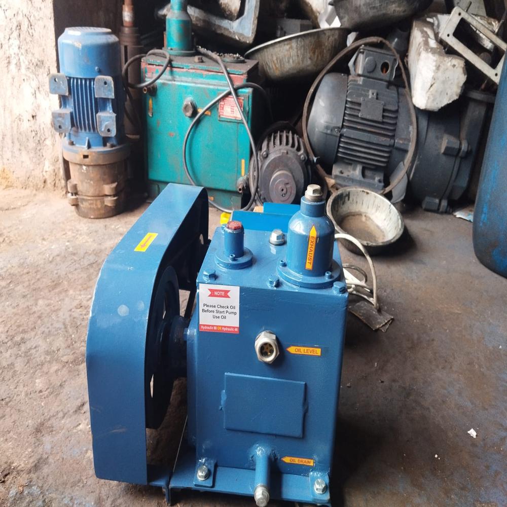 Laboratory Vacuum Pump - Flow Rate: 10 M3