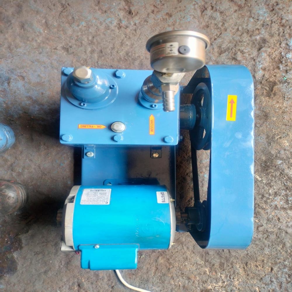 Laboratory Vacuum Pump - Flow Rate: 10 M3