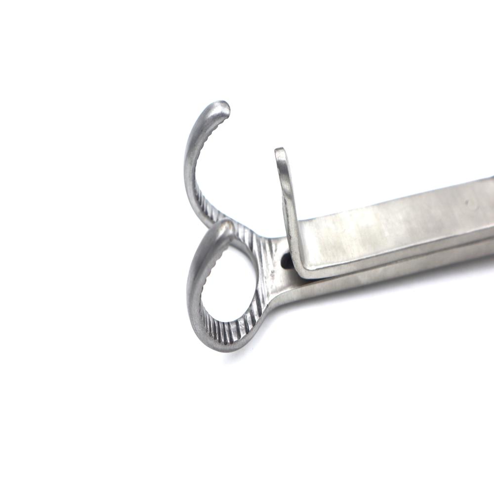 Lowman's Bone Clamp - Feature: Manufactured From High-quality Surgical Stainless Steel