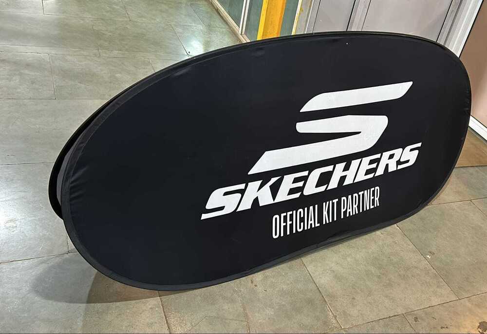 Foldable Display Banner
