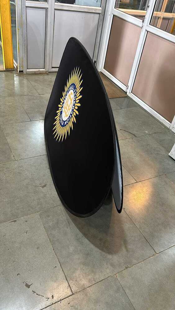 Horizontal Pop Out Banner