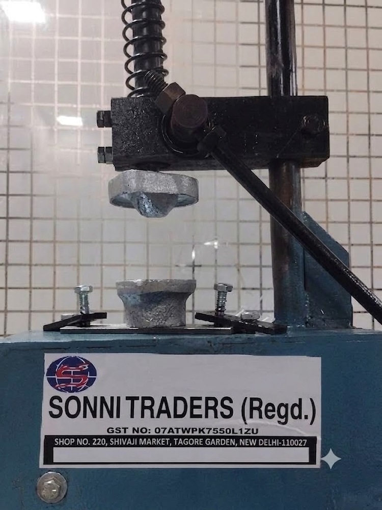 Manual Sumbrani Cup And Diya Making Machine - Capacity: 200 Pcs/Hr