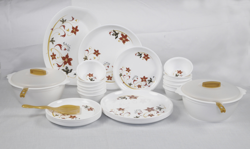 डिनर सेट