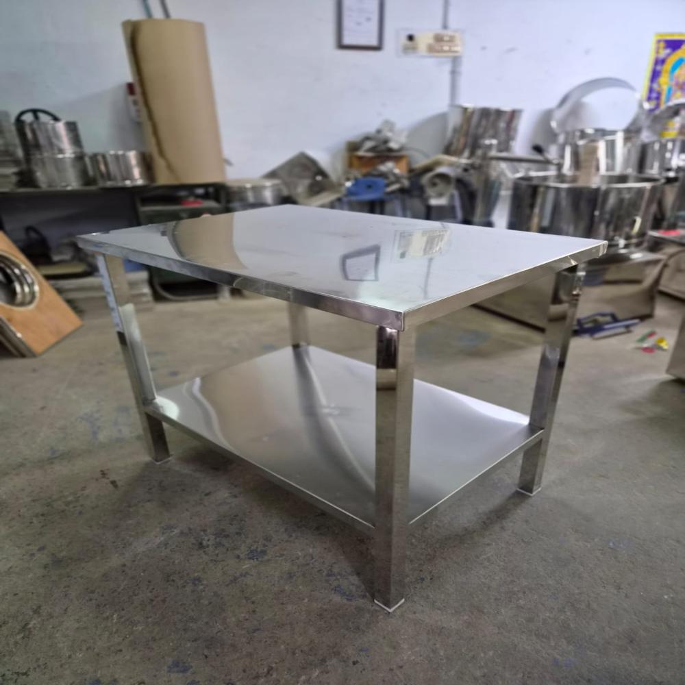 Ss Work Table - Color: Silver/grey