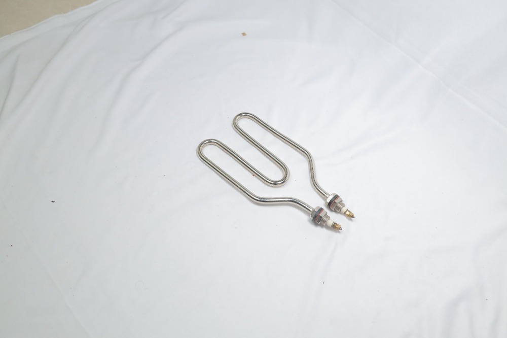 Commercial heating element for heavy duty indian