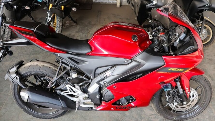 Yamaha R15 V4 Metallic Red Bike