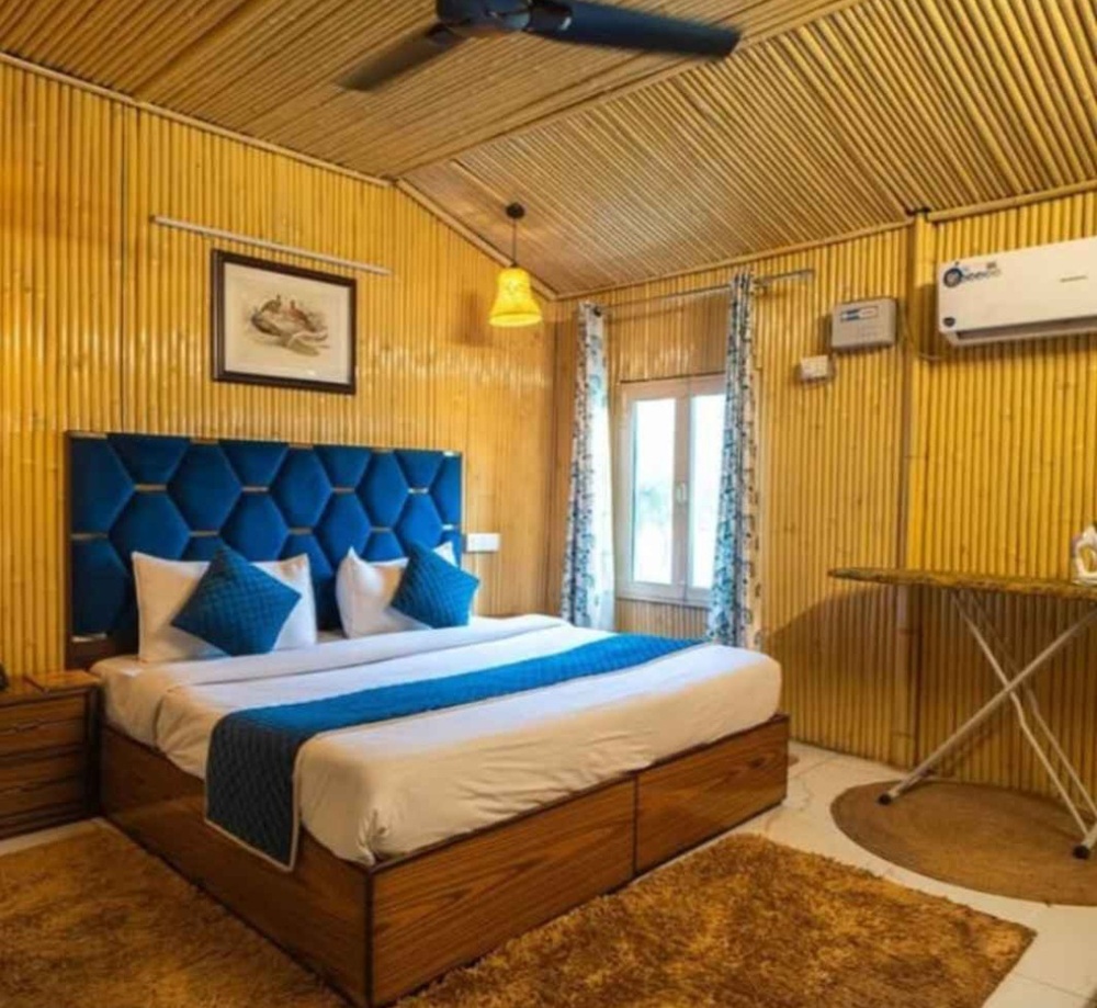 Modular Bamboo Resort - Color: Brown