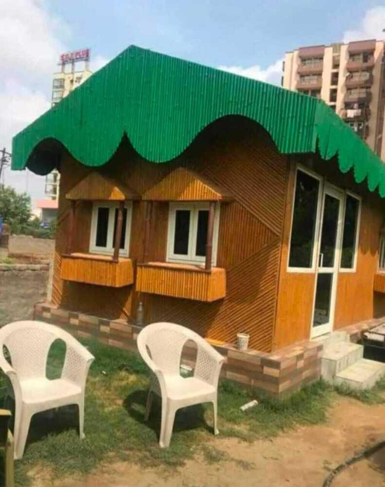 Modular Bamboo Hut - Wooden Frame With Bamboo Roof, Brown Color, Single Door, Sliding Windows, Ideal For Hotels And Restaurants, 5-10 Year Life Span