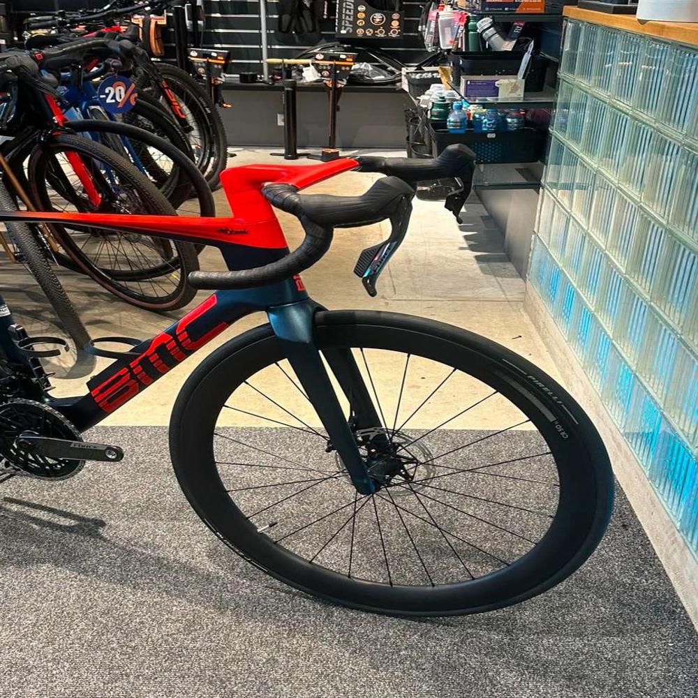 BMC TEAMMACHINE SLR 01 ONE - Carbon Roadbike - 2026 - carbon / neon red