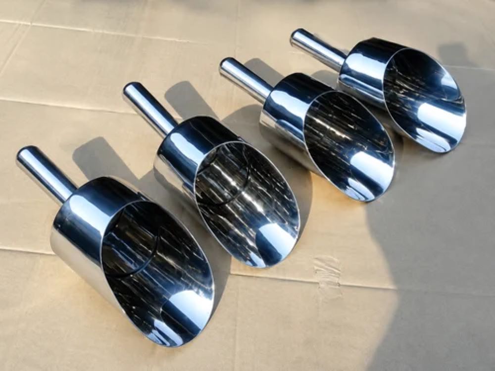 SS Lab Scoop