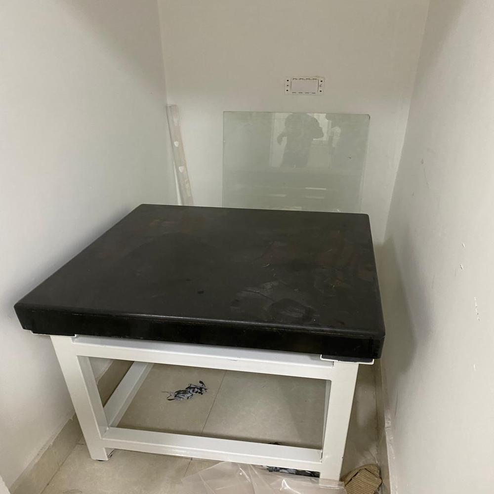 Antivibration Table