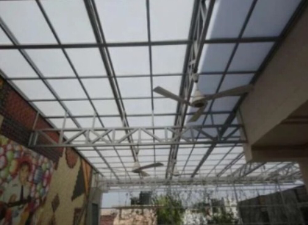 Polycarbonate Compact Sheet - Features: High Quality