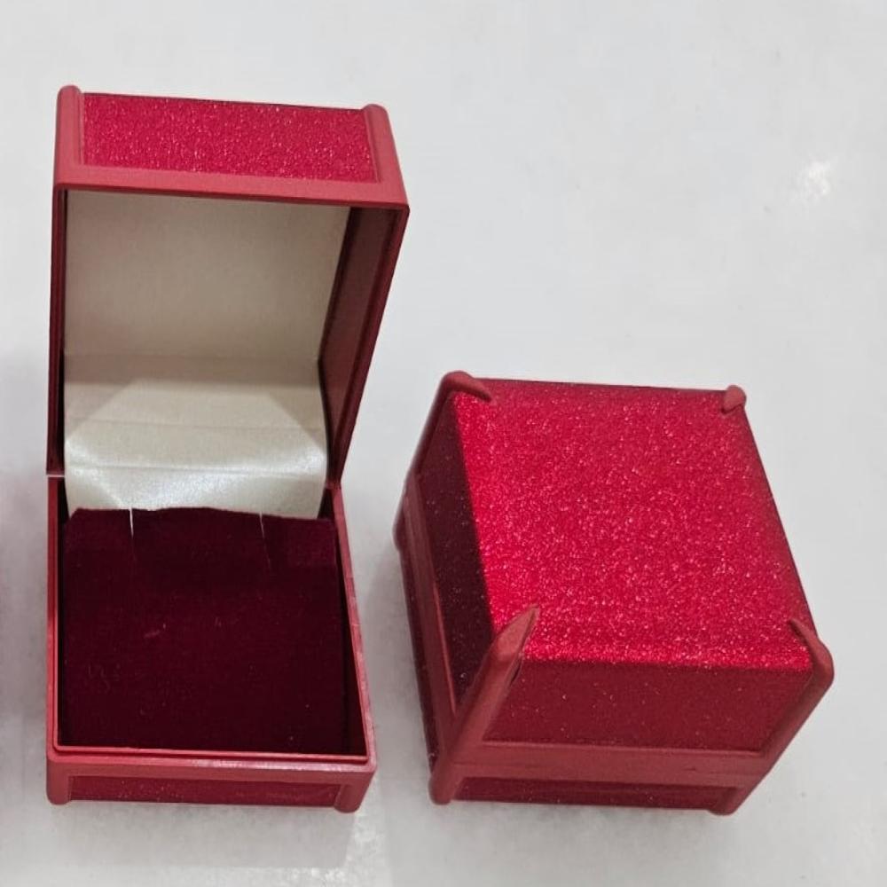 UINQUE KAMMAL RED