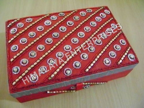 ज्वेलरी बॉक्स