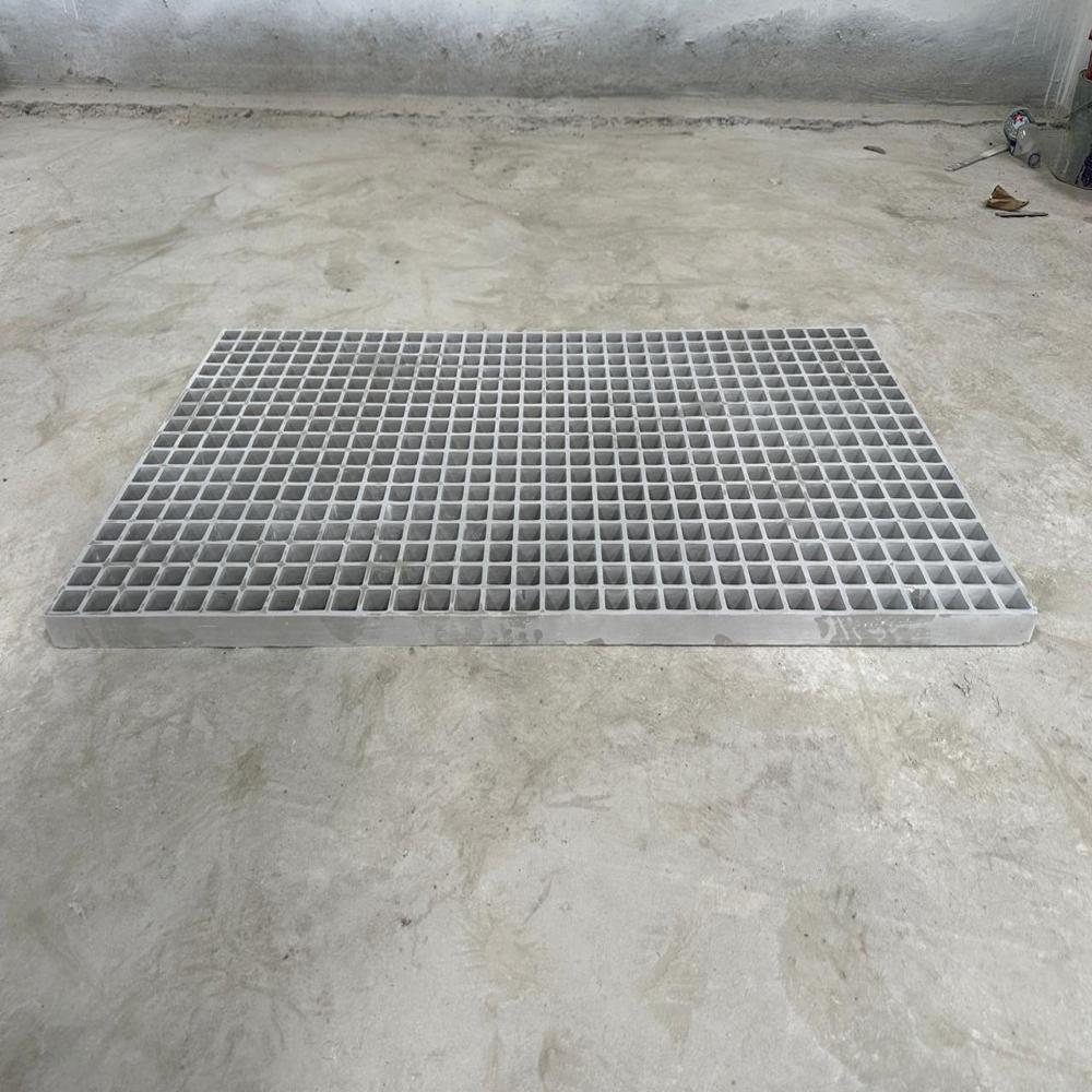 FRP Anti Skid Moulded Grating Red 30mm
