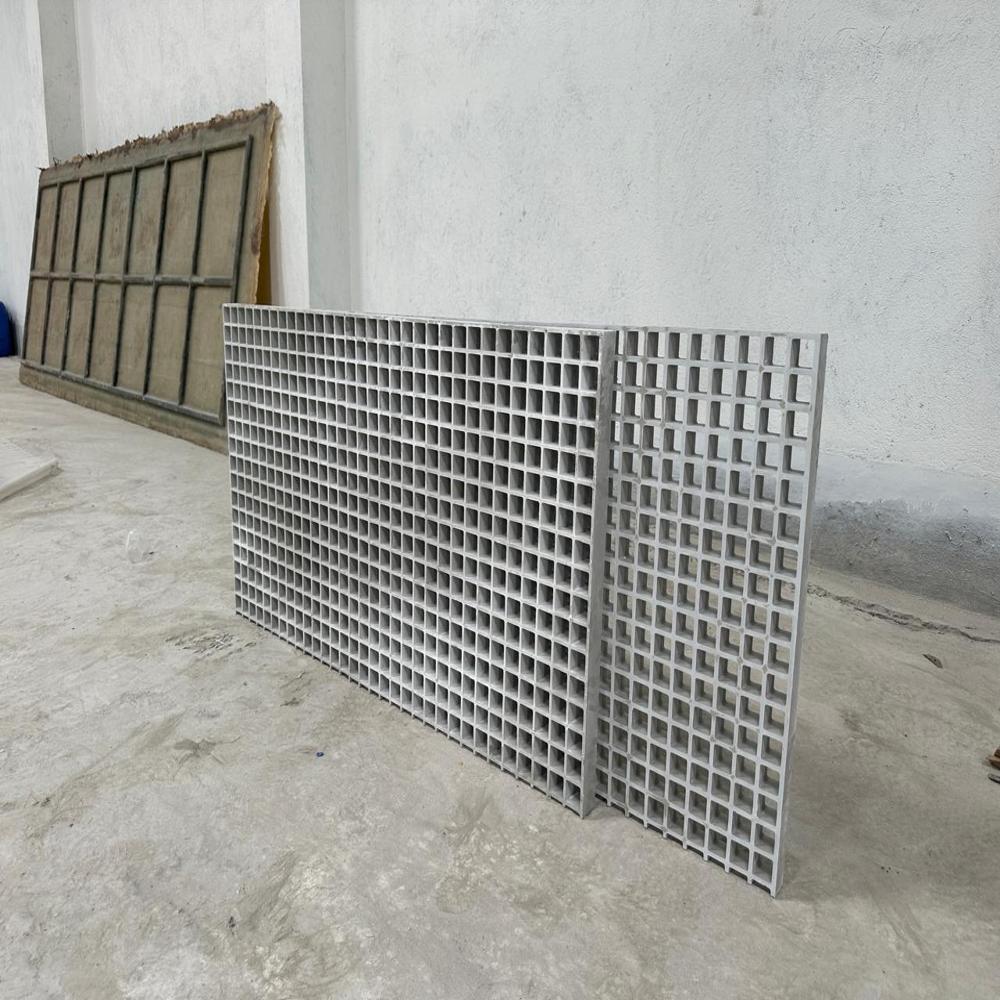 FRP Anti Skid Moulded Grating Red 30mm