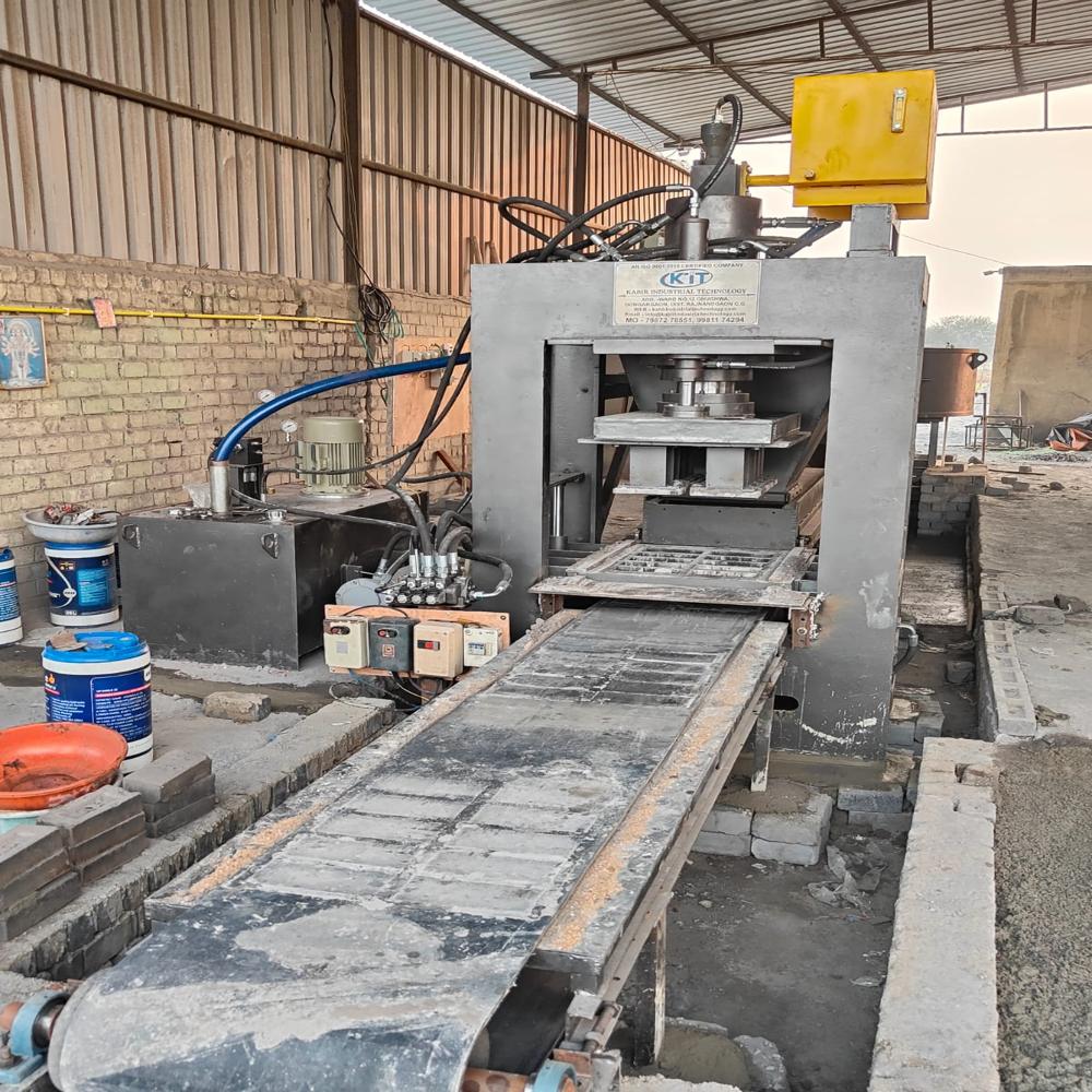 Semi Automatic Flyash bricks machine