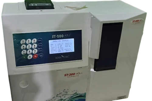 ST200 Electrolyte Analyzer