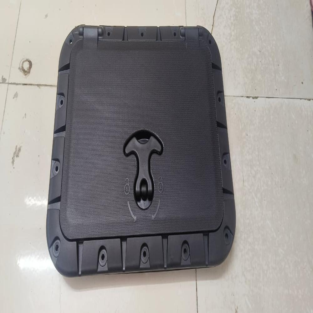 Hatch Cover - Size: 440x315 Mm