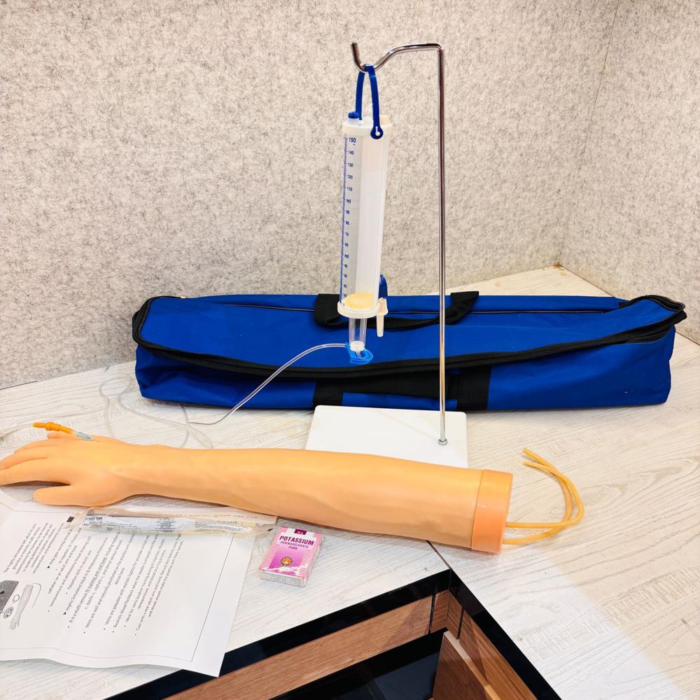 Iv Arm Injection Trainer - Equipment Materials: Silicon