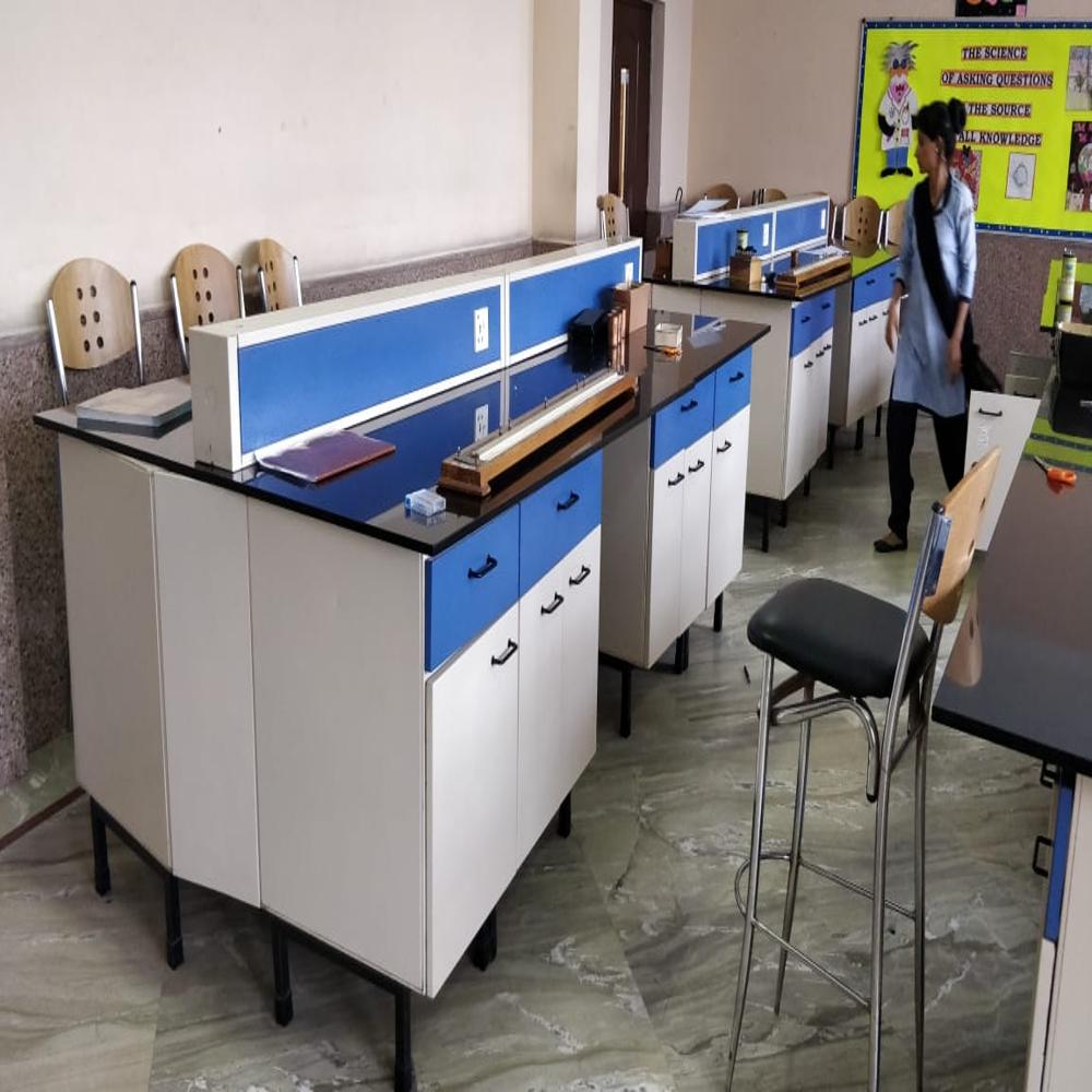Laboratory Workstation