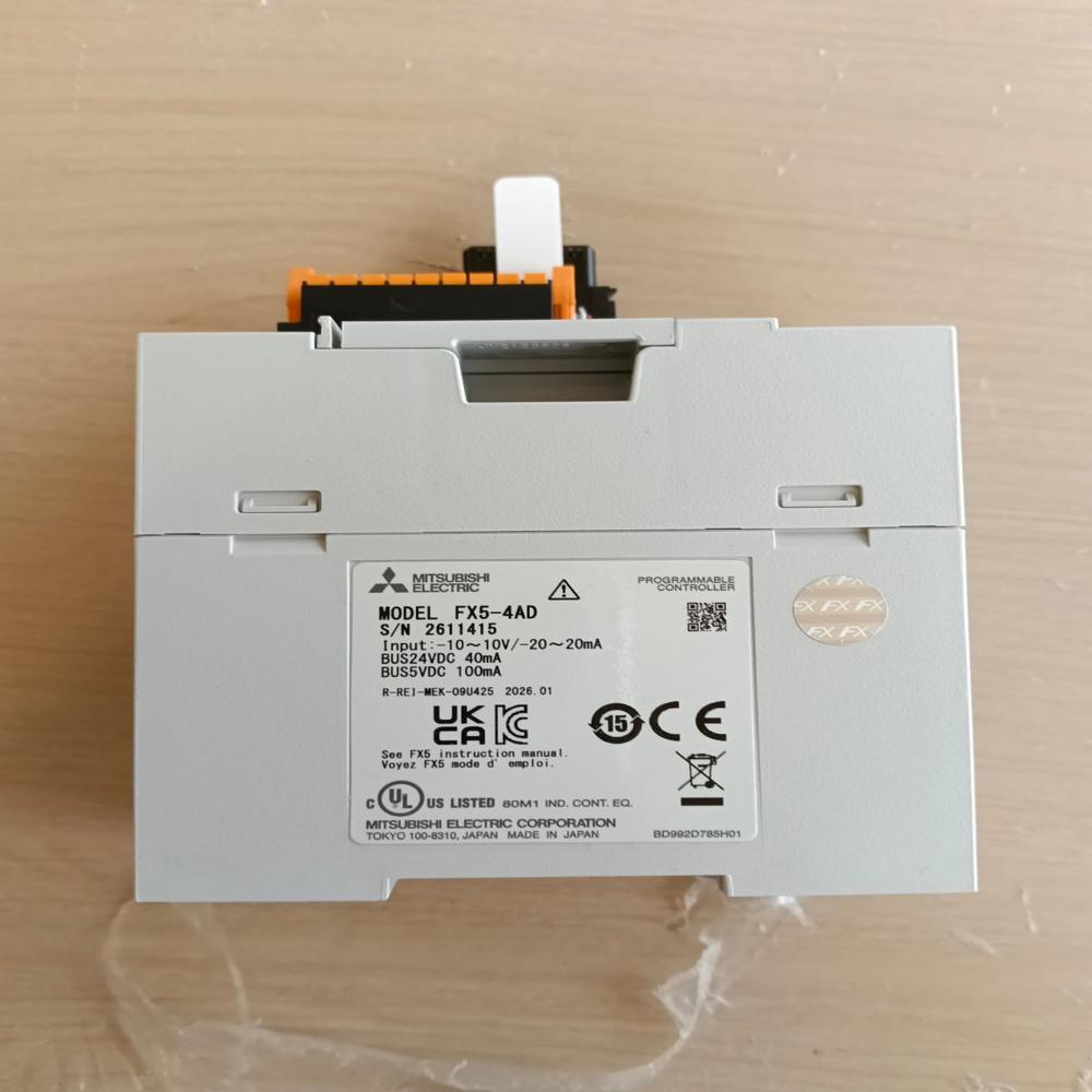 Mitsubis PLC FX5-4AD 09U42526013001