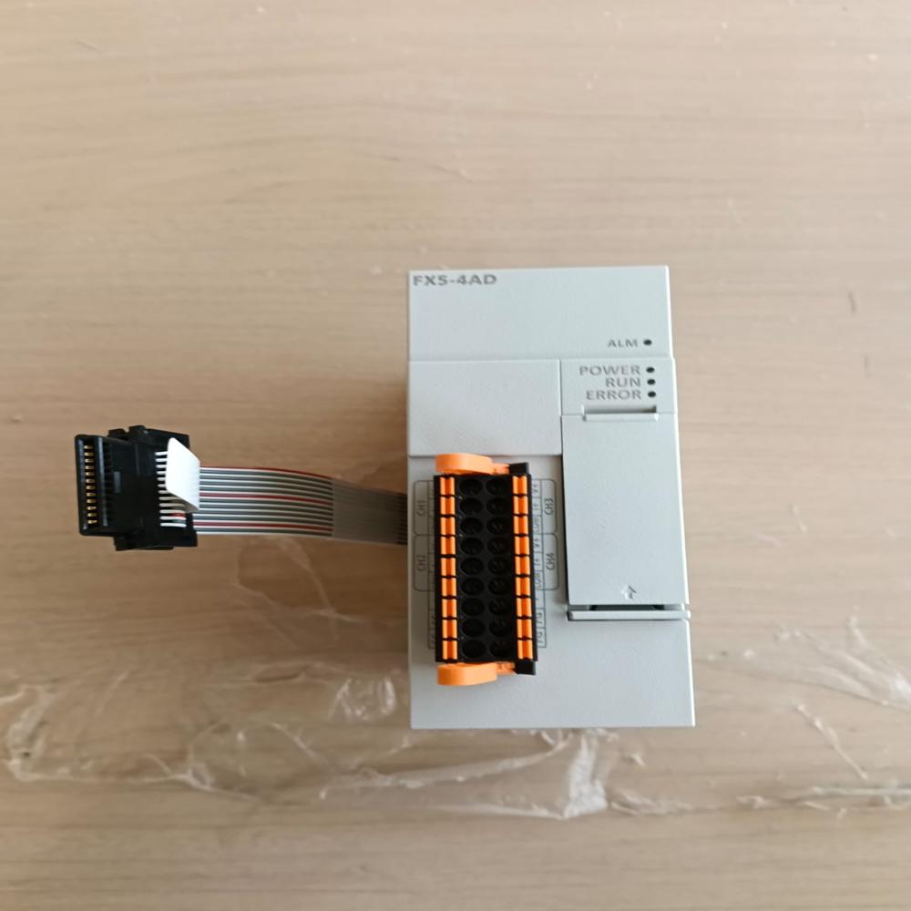 Mitsubis PLC FX5-4AD 09U42526013001