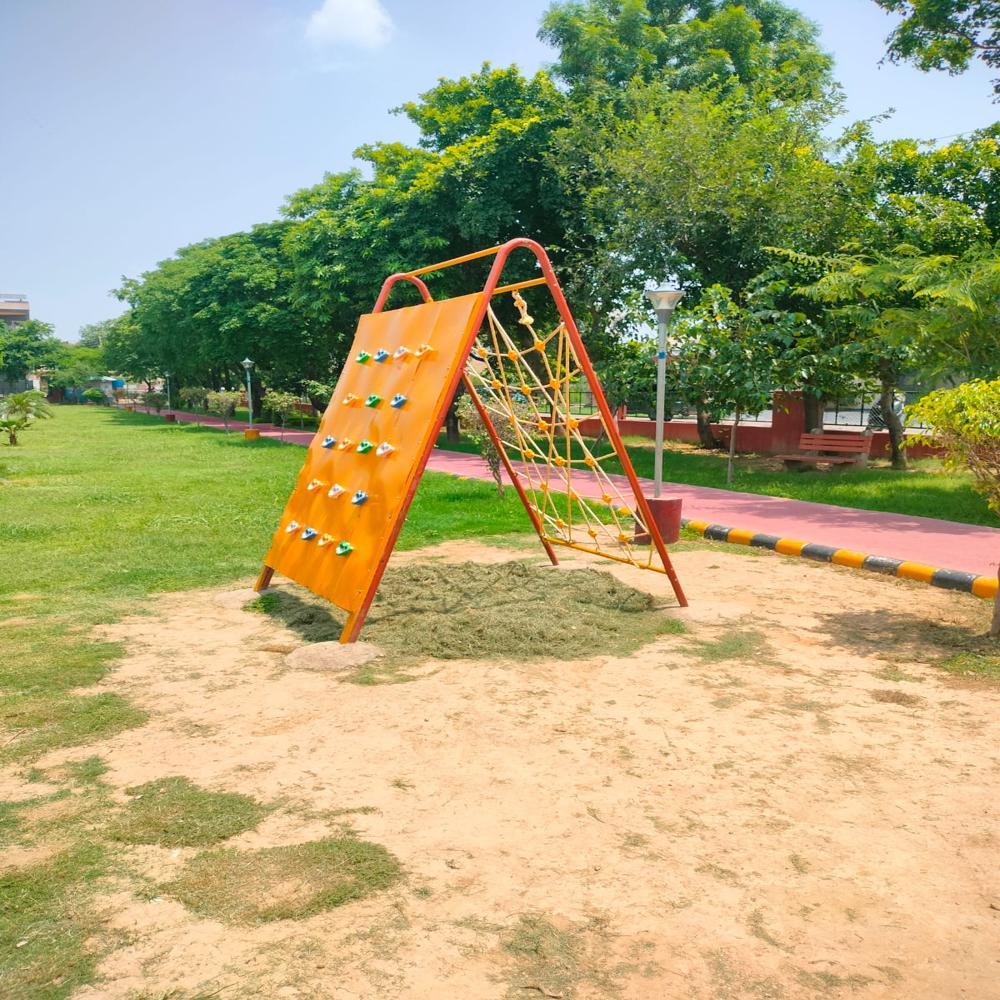Multi Play Station - Lldpe/roto Slides, 25x18 Ft, Multicolor | Powder-coated Steel, Modular Platforms, 3 Straight Slides