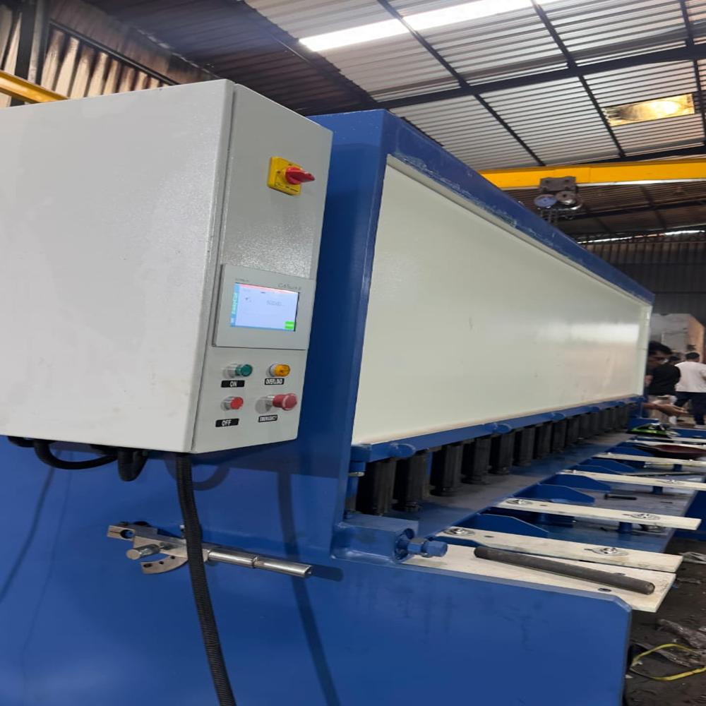 Hydraulic Shearing Machine - Automatic Grade: Semi-automatic