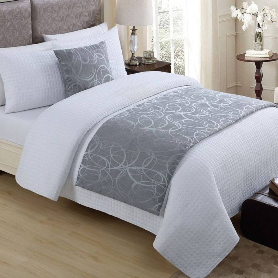 Bed Runner