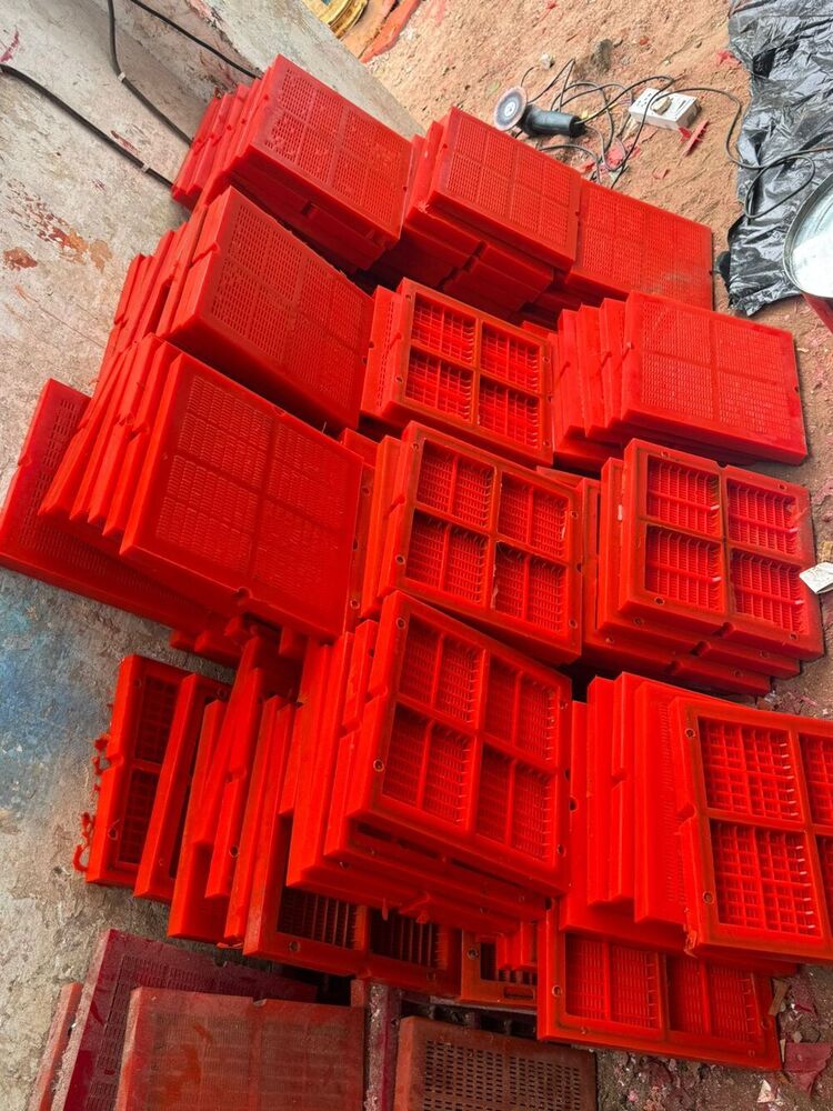 Red Modular Polyurethane Screen Panels