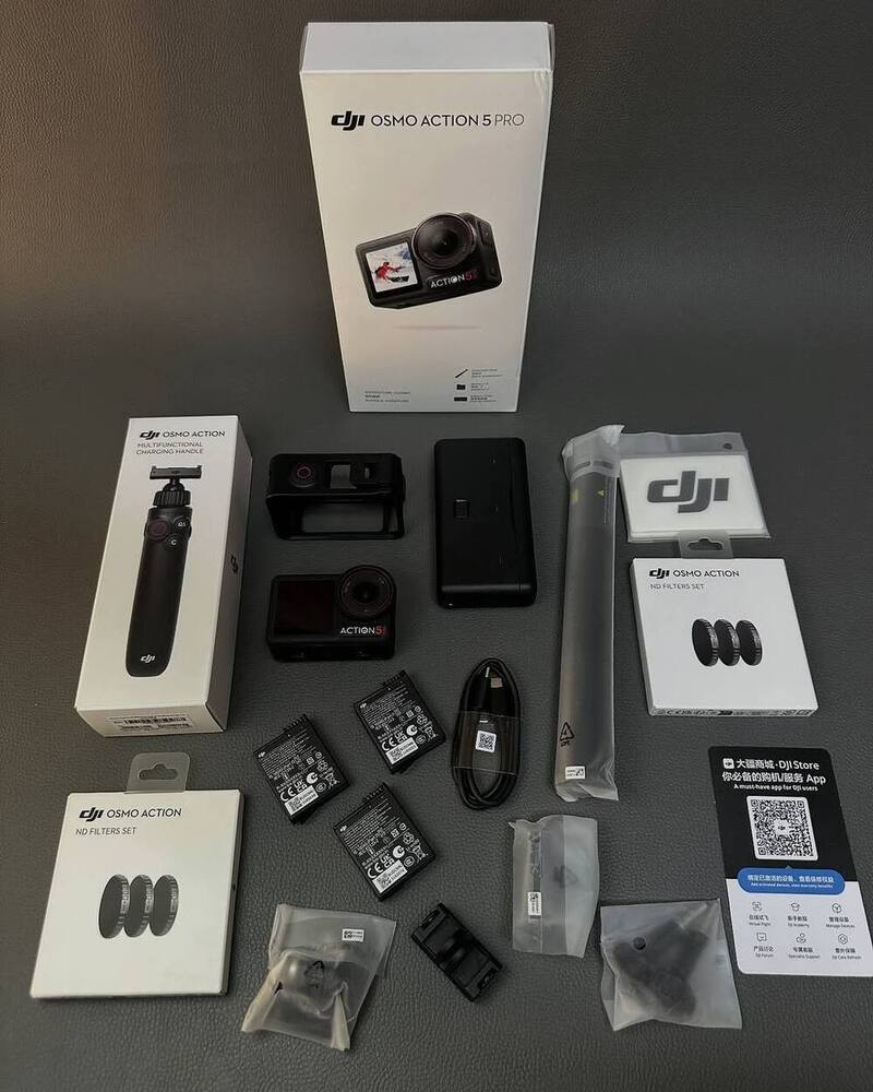 DJI Osmo Action 5 Pro Standard Combo Waterproof Camera