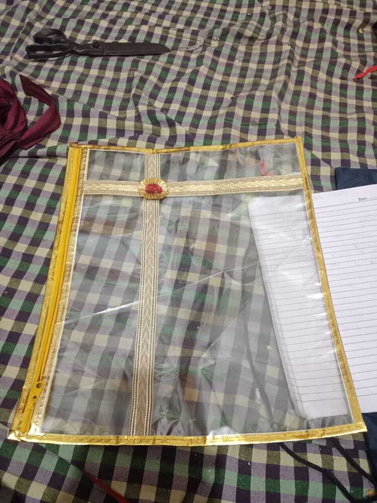 Golden Border Saree Cover