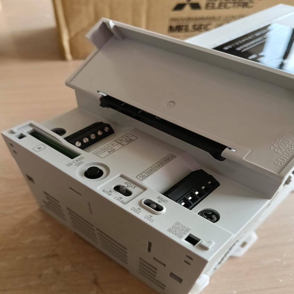 FX5U-64MT /DSS