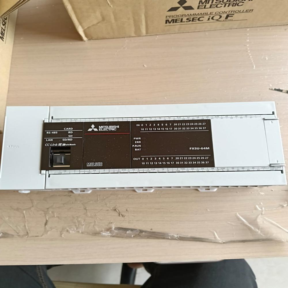 FX5U-64MT /DSS
