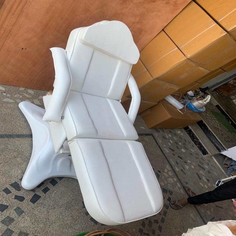 Blue And White Cosmetic Hydraulic Derma Chair