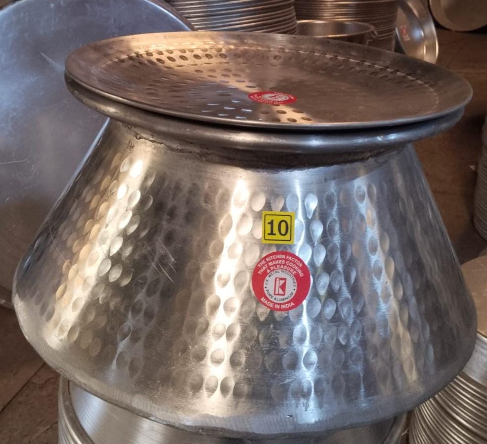 Aluminium Degda - 24 Inch, Corrosion Resistant, Leak Proof Finish, Full Impacted Bottom, 12 Month Warranty, 36 Kgs Capacity
