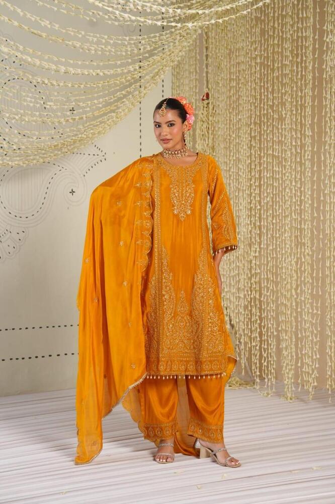 Emboidered Straight Kurta Pant Set