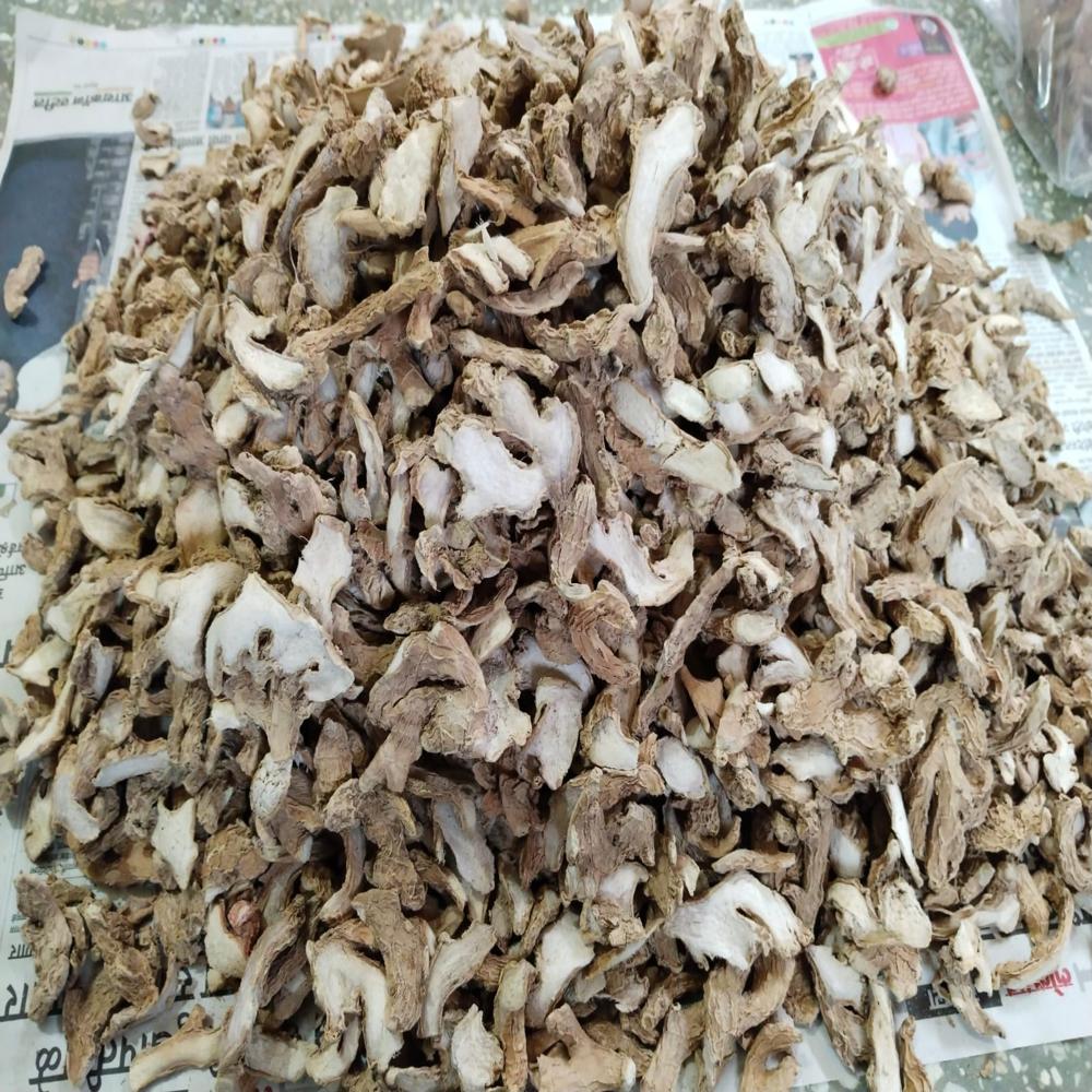 Ginger Flakes - Color: Light Brown To Yellowish-Brown