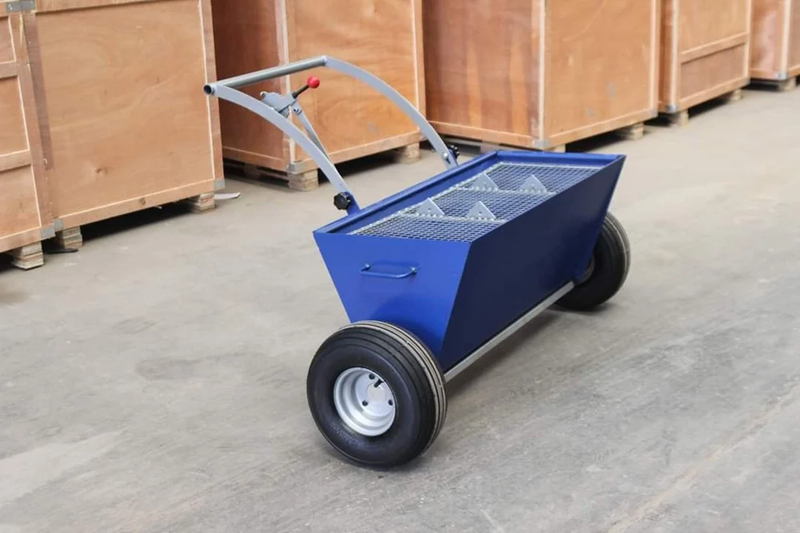 Topping Material Spreader - Attributes: Easy To Operate