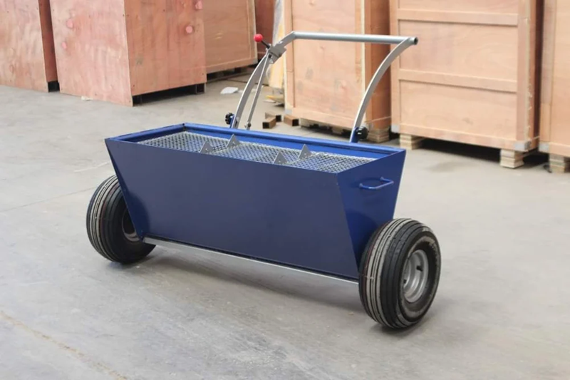 Topping Material Spreader - Attributes: Easy To Operate