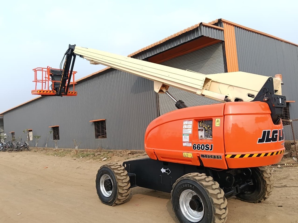JLG 60 Ft Boom Lift