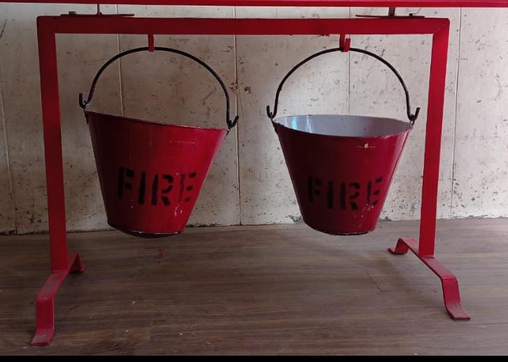 Fire Buckets - Size: 6