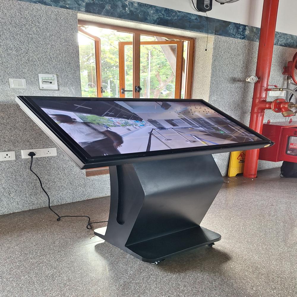 Touch Screen Information Kiosk (50 INCH)