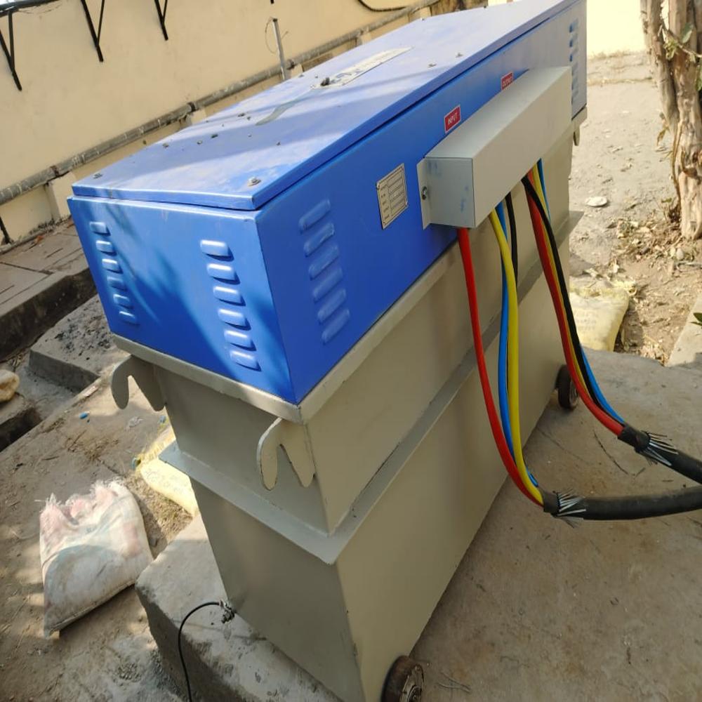 Servo Voltage Stabilizer - Iron Material | 50kva, Three Phase Ac To Dc Converter, 220-240v Input Range, Air Cooled, 1 Year Warranty