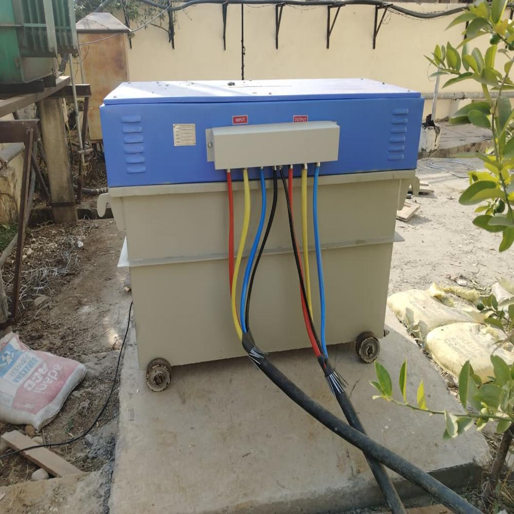 Servo Voltage Stabilizer - Iron Material | 50kva, Three Phase Ac To Dc Converter, 220-240v Input Range, Air Cooled, 1 Year Warranty